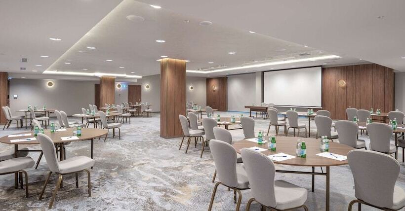 Отель Doubletree By Hilton Plovdiv Center