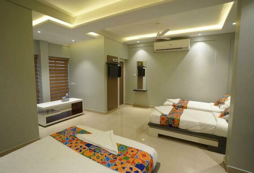 فندق Geetha Govindham