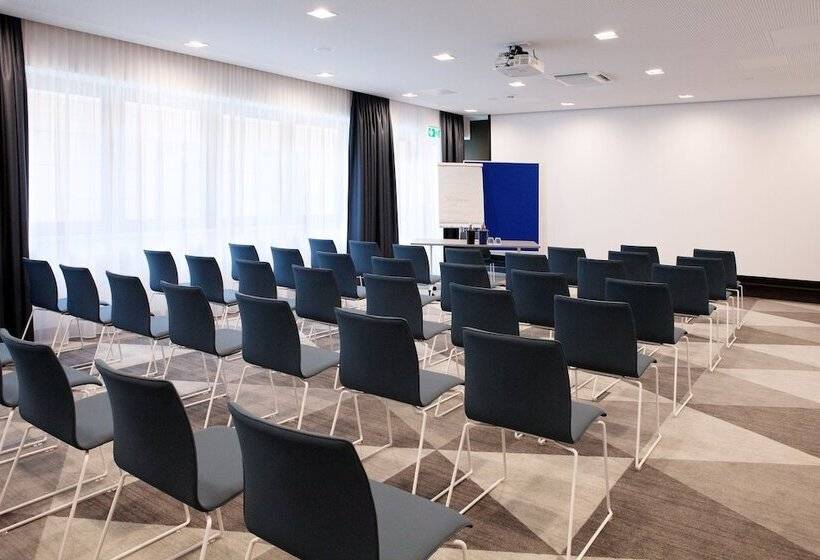 호텔 Holiday Inn Express Fürth, An Ihg