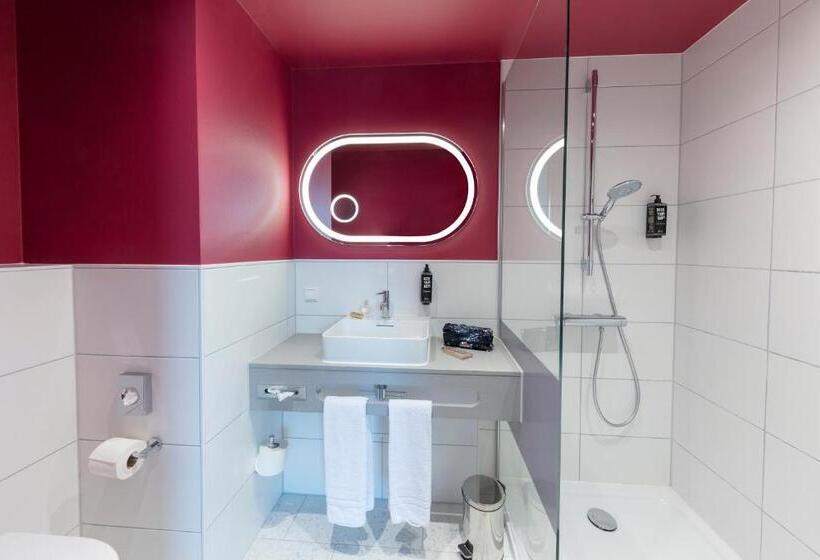 هتل Ibis Styles Muenchen Perlach