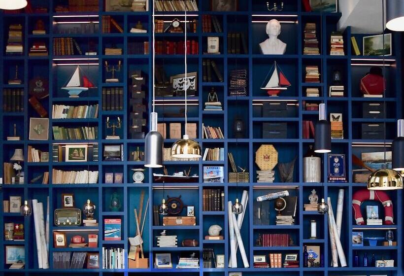 ホテル Ibis Styles Saint Nazaire Centre Gare