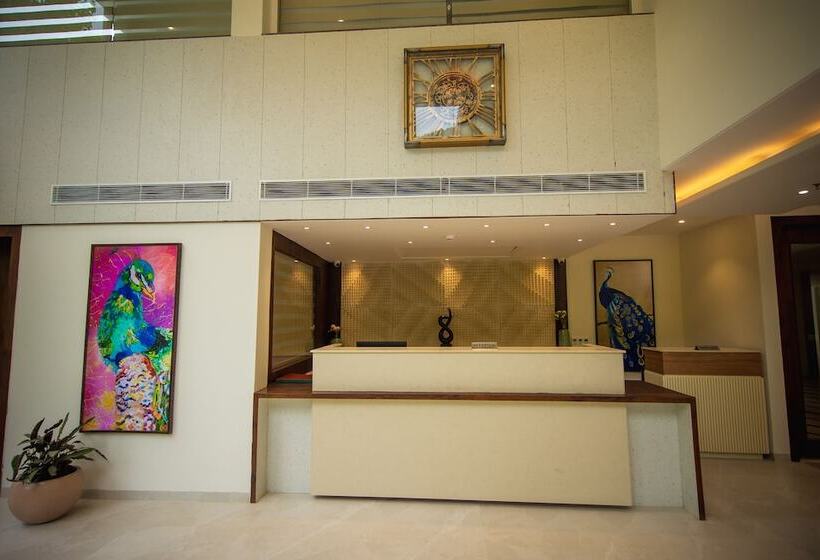 فندق Justa Grand View Resort & Spa, Manali