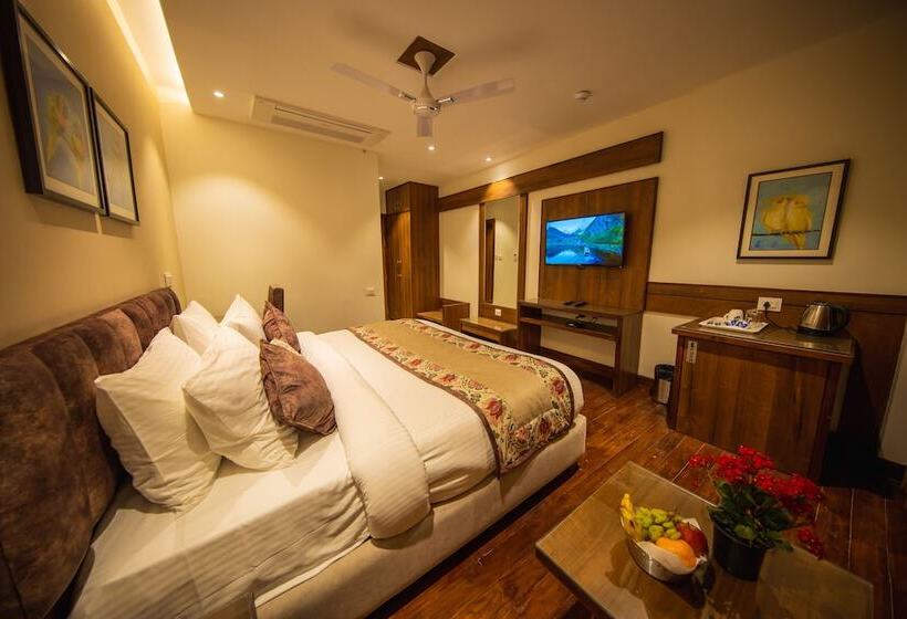 فندق Justa Grand View Resort & Spa, Manali