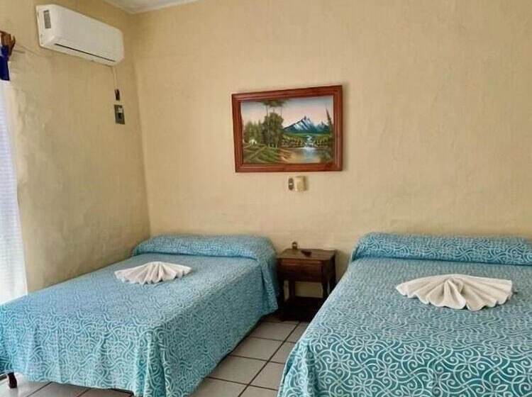 فندق Ricardos Bungalows