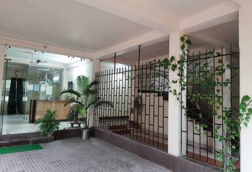 Отель The Dew Drop