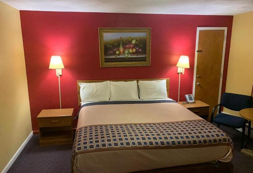 فندق Utica Rest Inn