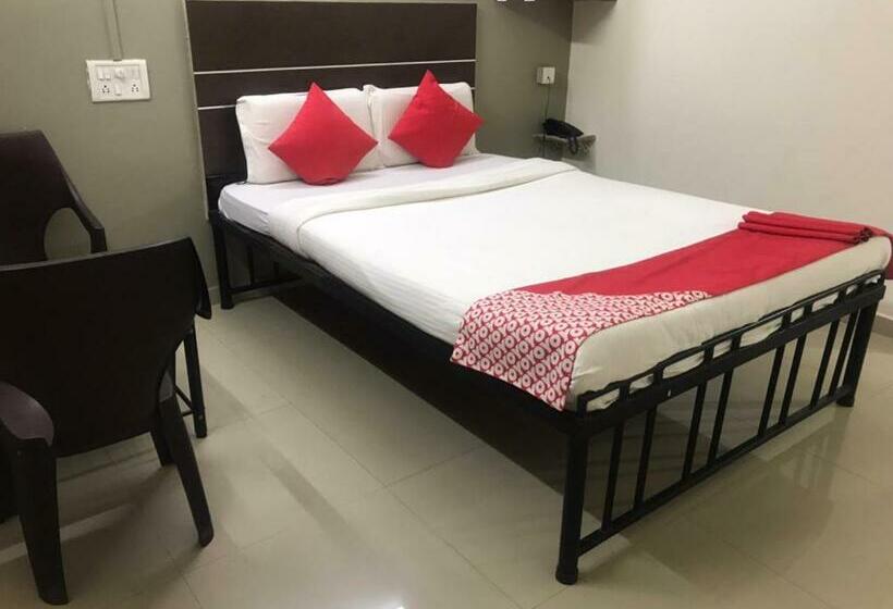 בית מלון כפרי Walstar S Castle View