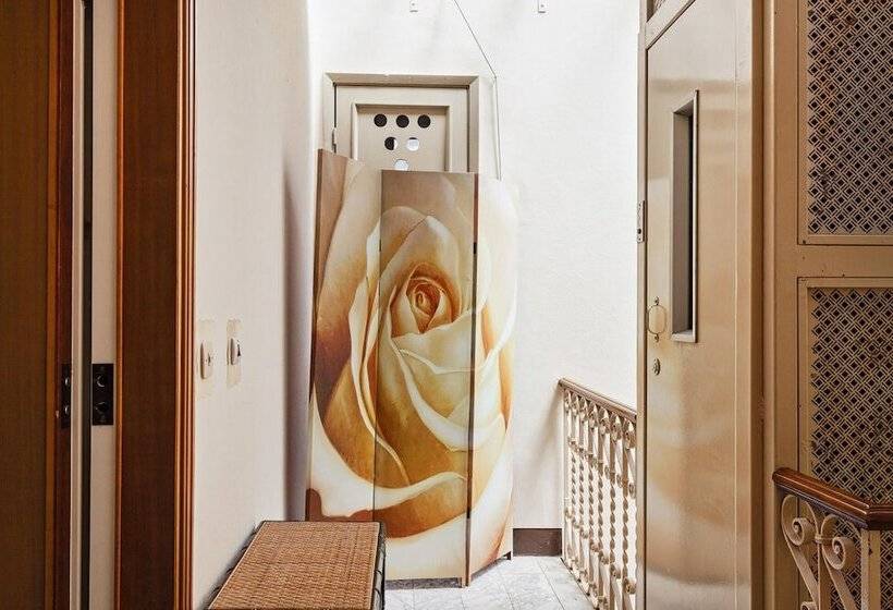 Luxury Central Design Apartment