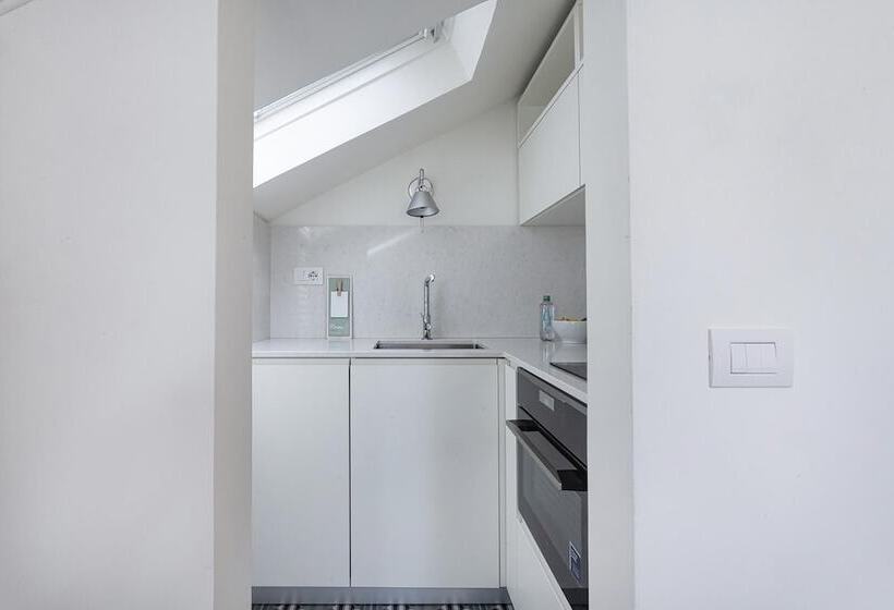 Luxury Central Design Apartment