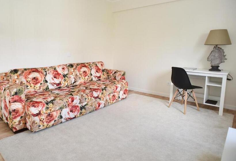 Nia Azorean Apartments