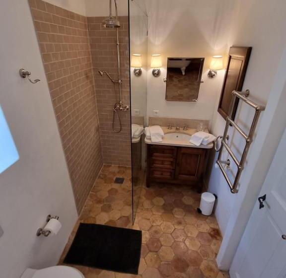 Maison Au Centre Du Village De Gordes Avec Vue Incroyable