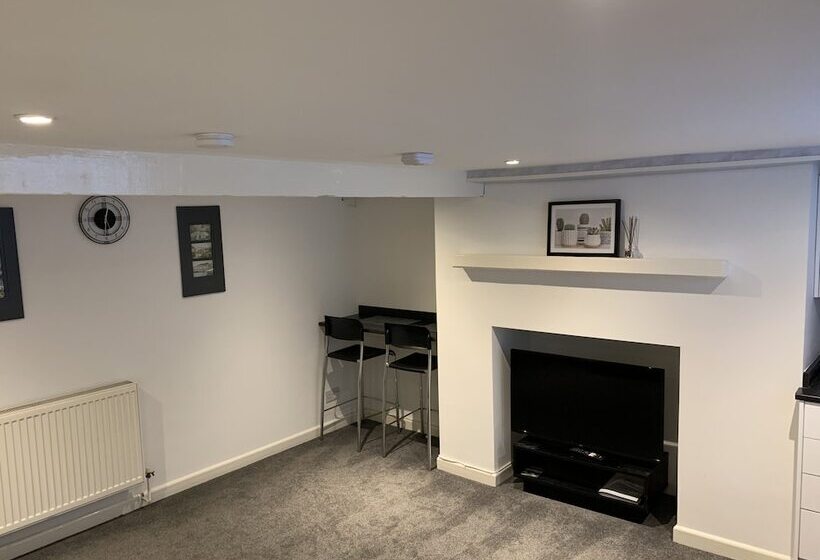 St Pauls Rd   Townhouse Accommodation