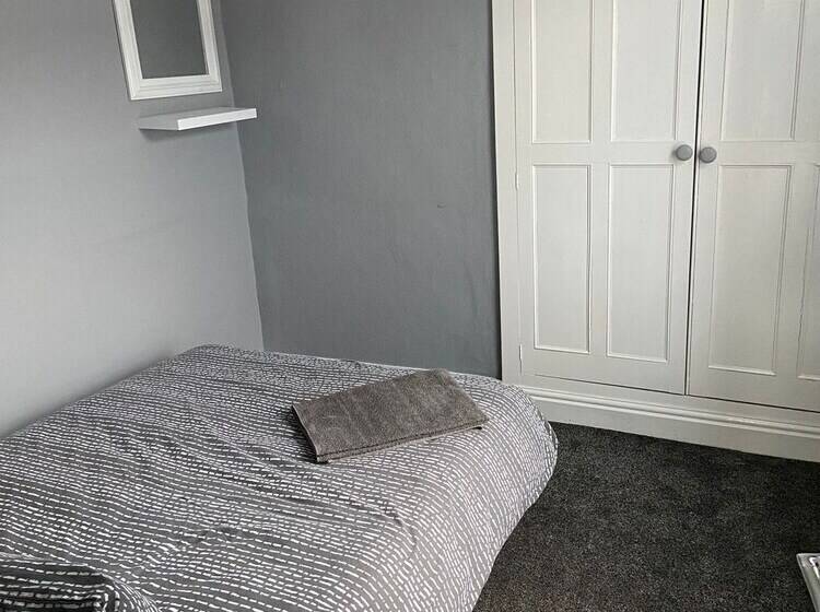 St Pauls Rd   Townhouse Accommodation