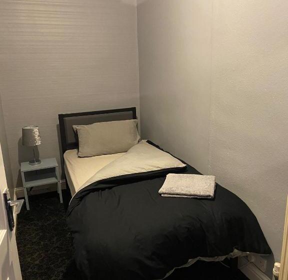 St Pauls Rd   Townhouse Accommodation