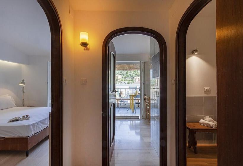 Stunning Sea View Apartment With Terrace In Camogli By Wonderful Italy