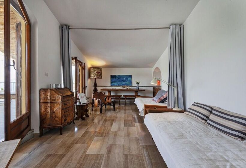 Stunning Sea View Apartment With Terrace In Camogli By Wonderful Italy