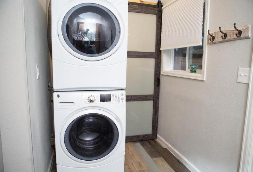 The Blue Door Bungalow   Oldtown, Well Equipped Kitchen