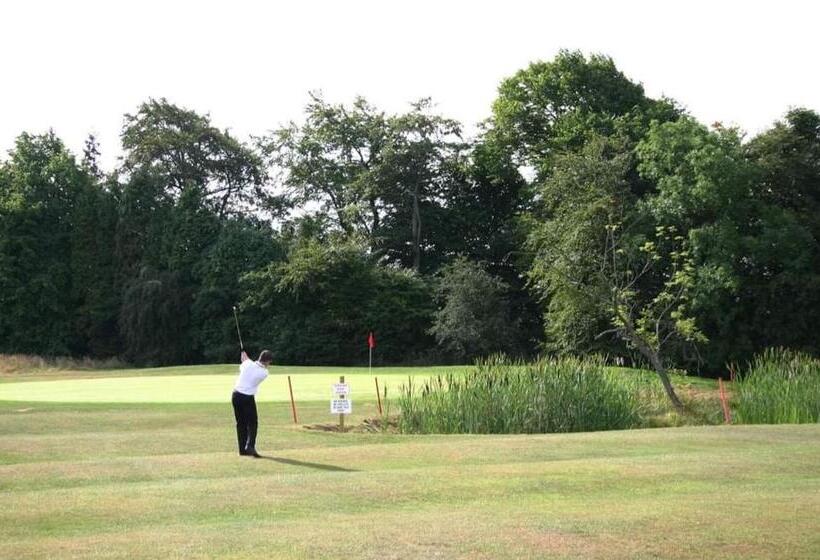 Woodside Hot Tub Retreat