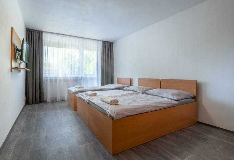 Szálló Apartmány A Studia Zámecký Park