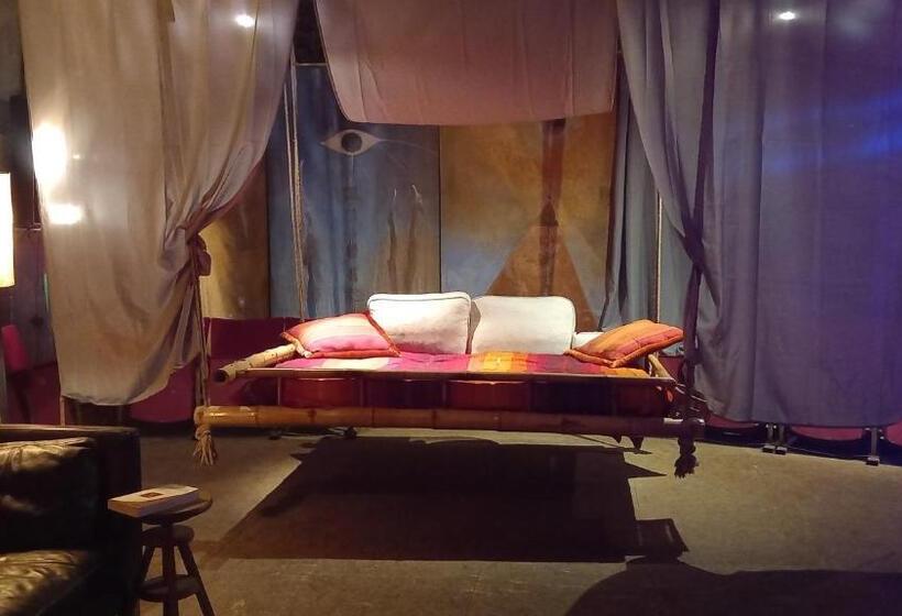 Appartement Dans Un Atelier D Artiste Hors Norme