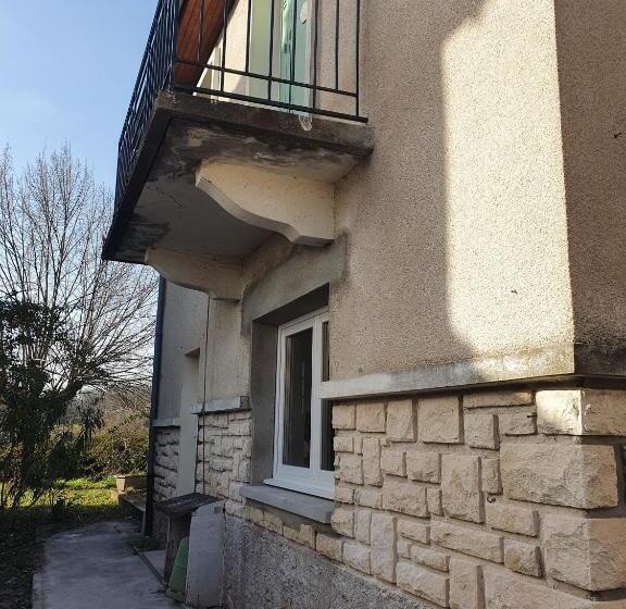 Big Summer House In The Charming Village Of Meyssac