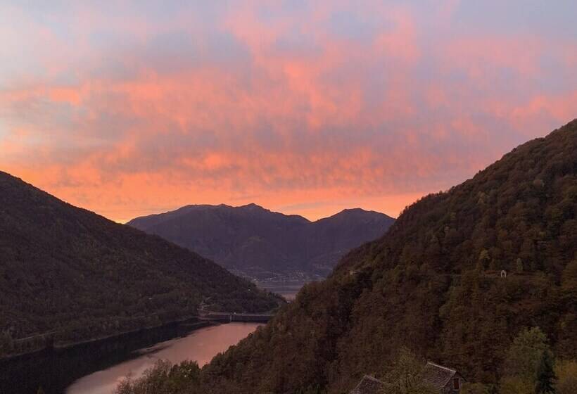 Casa Bruja Tradizionale Rustico Ticinese