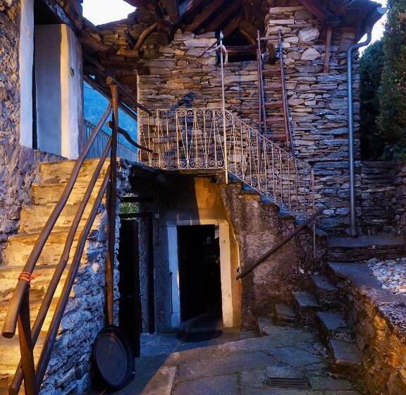 Casa Bruja Tradizionale Rustico Ticinese