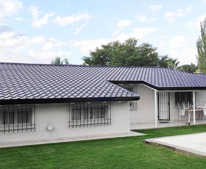 Casa Completa En El Corazón De Chacras