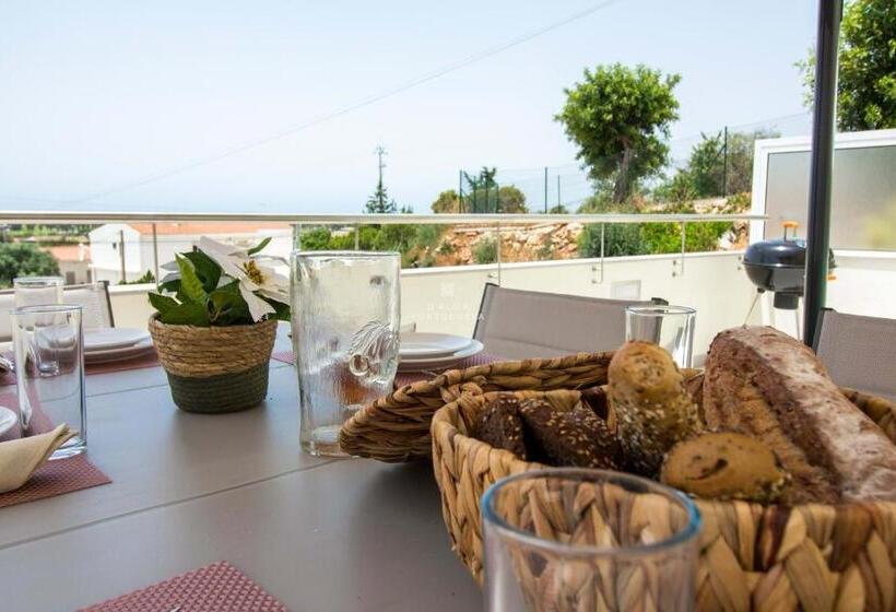 Casa Ferreira Encosta Dos Salgados   By Dalma Portuguesa