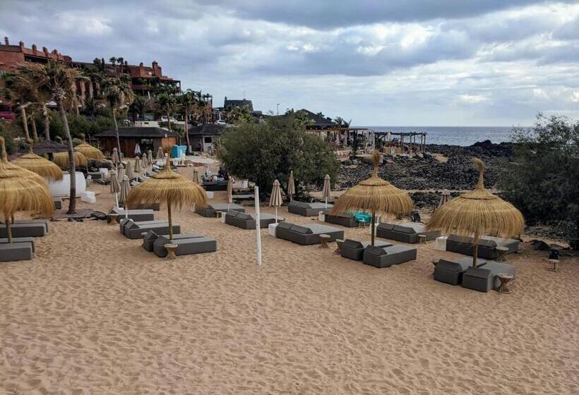 Espacioso Apartamento De 2 Dormitorios