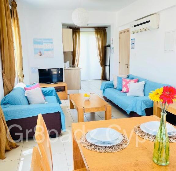 Gr8padz Villa Artemis