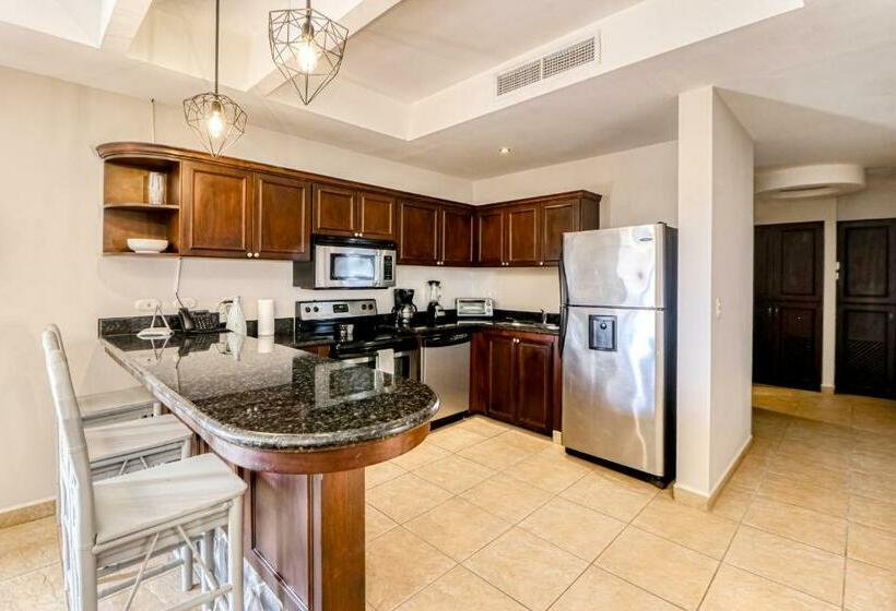 ホテル Bahía Encantada H4