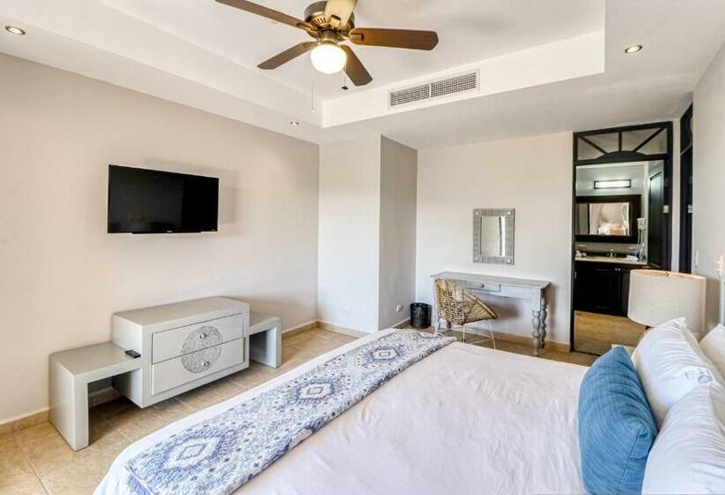 ホテル Bahía Encantada H4