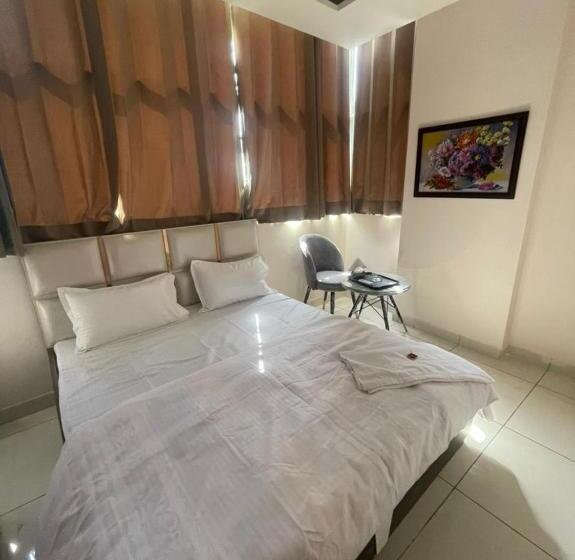 فندق Oyo 88396 The Glory