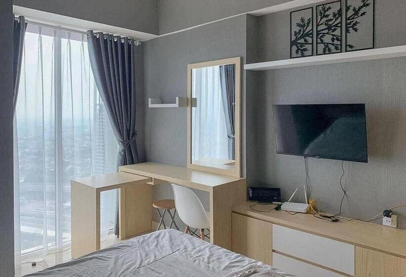 Отель Redliving Apartemen Grand Kamala Lagoon   Kita Pro Tower Barclay North
