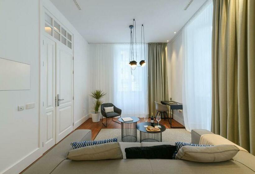 호텔 The Park Suites