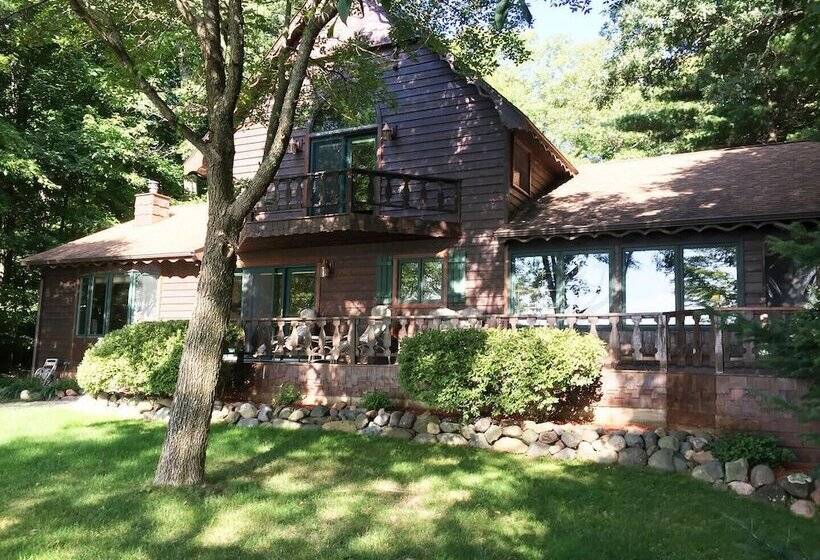 Lazy Pines Lodge