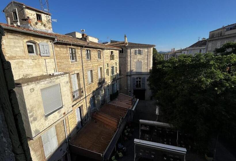 Light And Airy Apartment In The Heart Of Pézenas