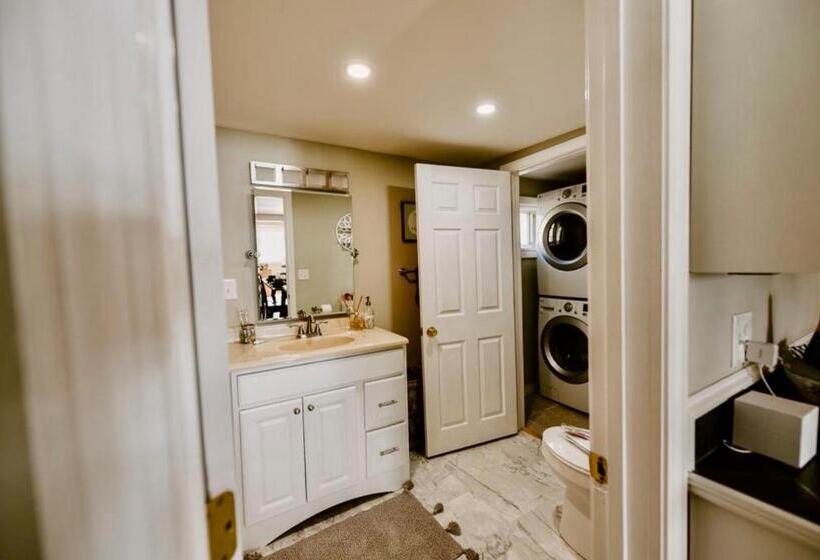 Little Landing Cottage On Cobbossee Lake