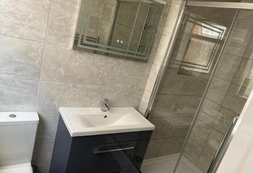 Lovely 1 Bed Ground Floor Flat In Leamington Spa