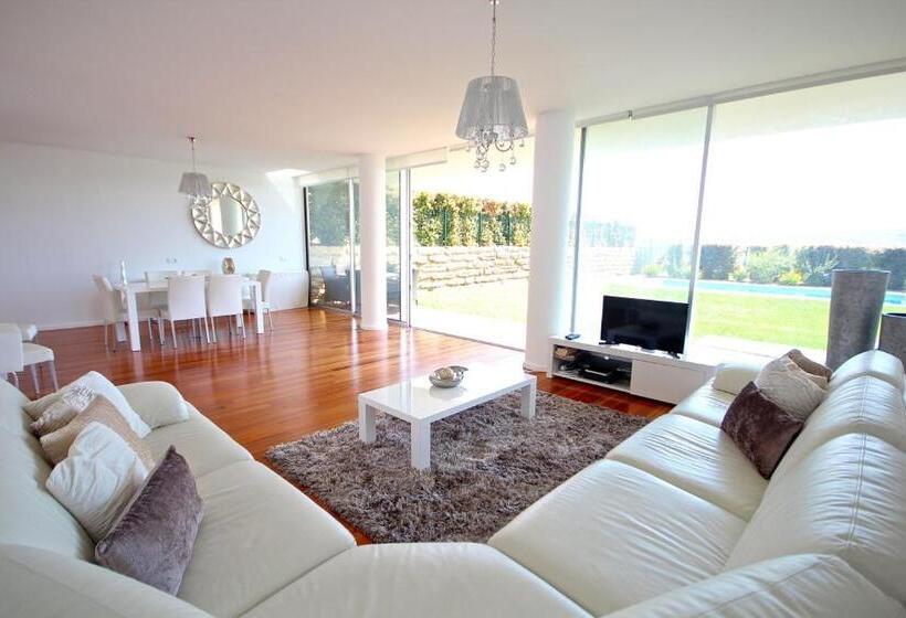 Lux Design Villa In Sintra