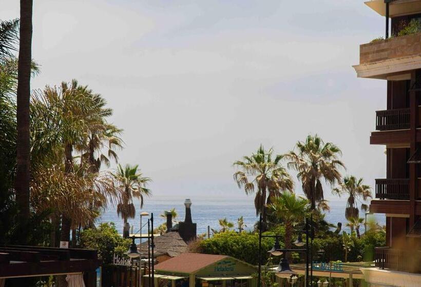 Luxury 3bdrs Apt. In Mistral Beach With Sea Views