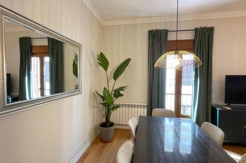 Luxury Apartment In Central Town