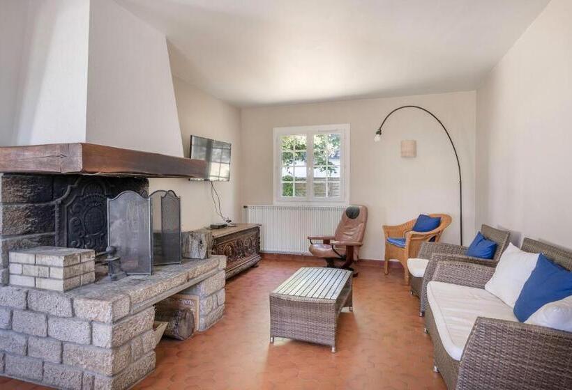 Maison En Front De Mer  10 Personnes   Jardin