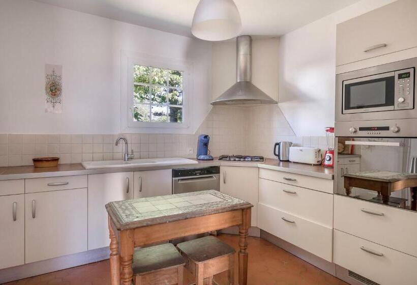 Maison En Front De Mer  10 Personnes   Jardin