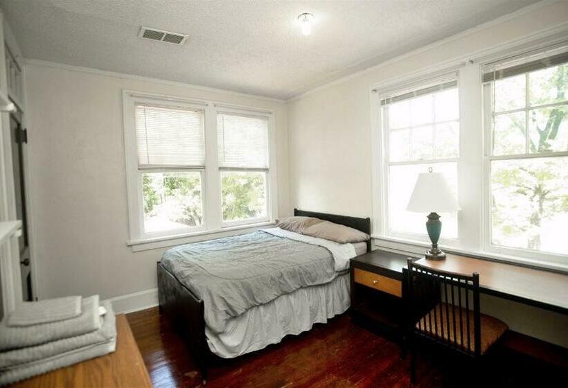 פנסיון Historic House On The Hill