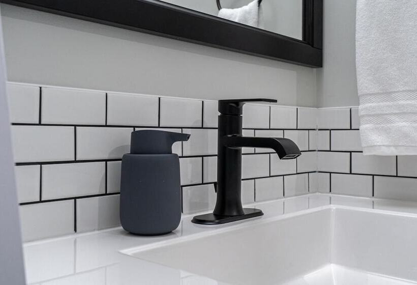 Prairie Oasis I Sleeps 16 L Bbq & Patio L Smart Tv