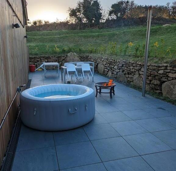 Romano Estate, The Courtyard