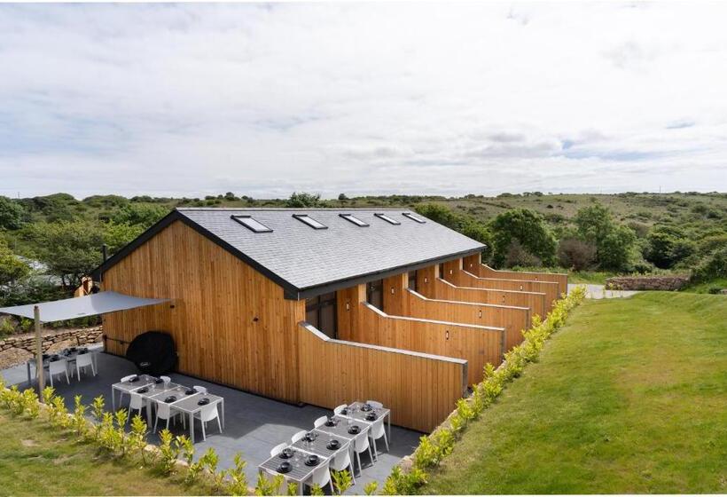 Romano Estate, The Courtyard