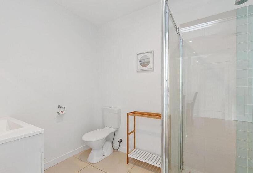 Seaview Apollo Escape